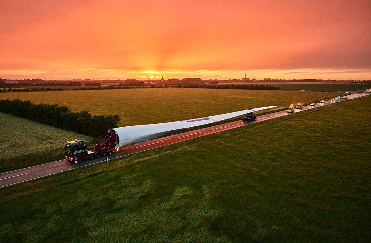 World’s longest wind turbine blade successfully completes its first journey